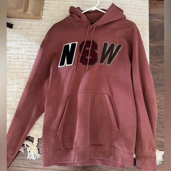 Nike Sports Wear Logo Hoodie - Picture 2 of 4